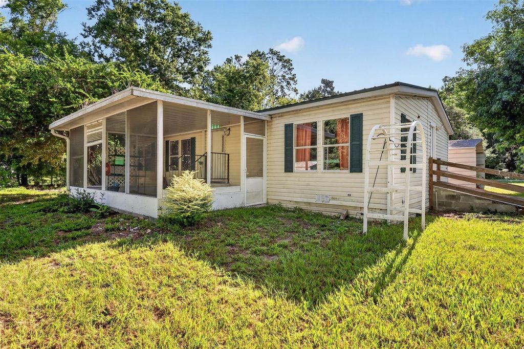 Photo of 24301 Jefferson St, Astatula, FL 34705 (MLS # G5113420)