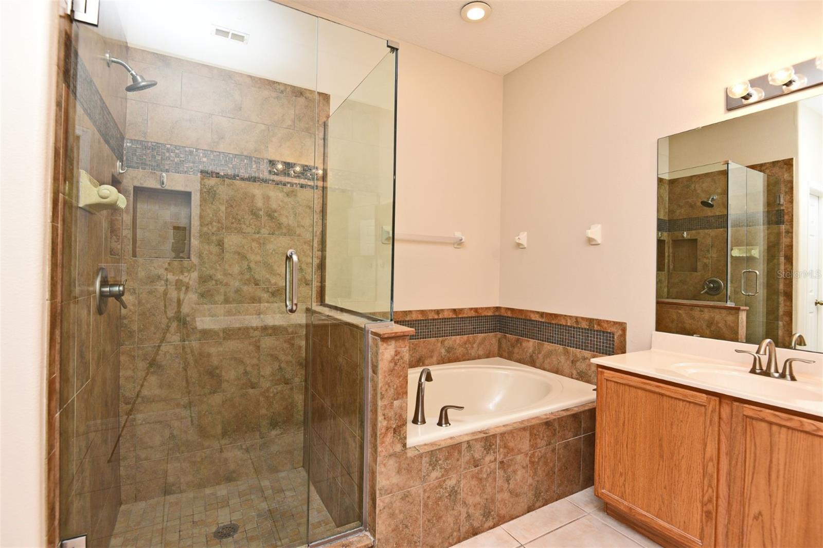 TANNER ROAD PH 04 47/26 - Residential Lease