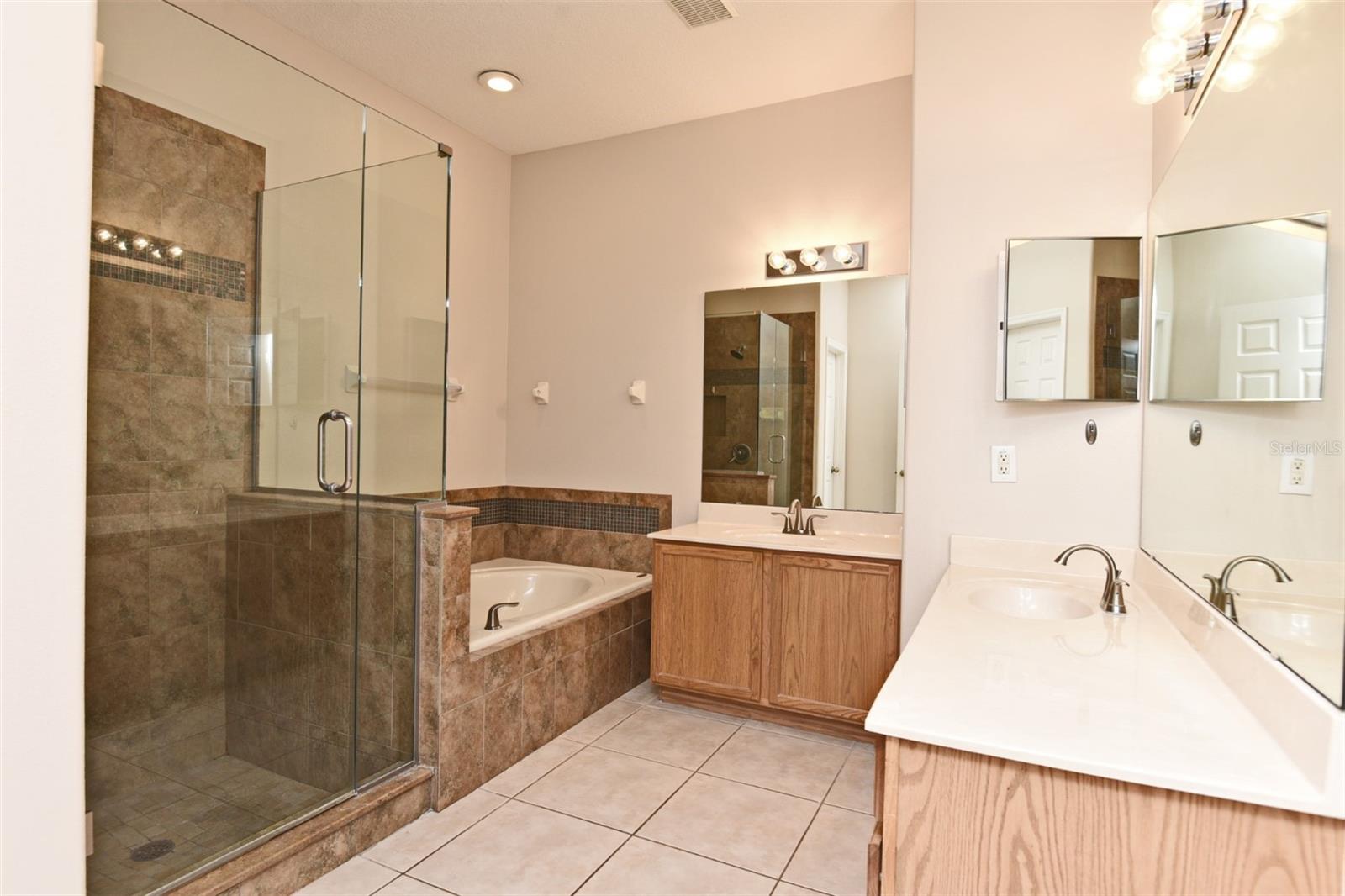 TANNER ROAD PH 04 47/26 - Residential Lease