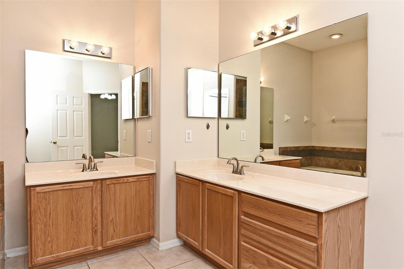 TANNER ROAD PH 04 47/26 - Residential Lease