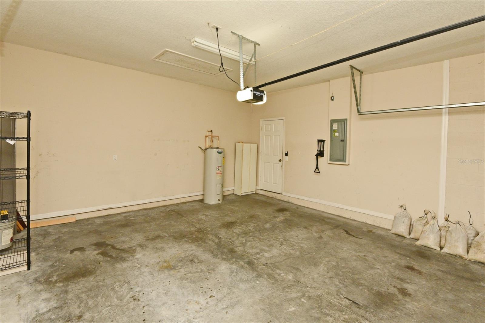 TANNER ROAD PH 04 47/26 - Residential Lease