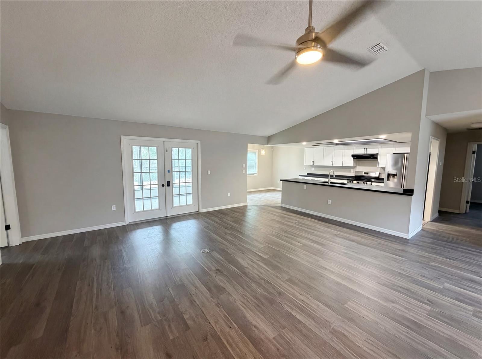 SPRING HILL - Residential