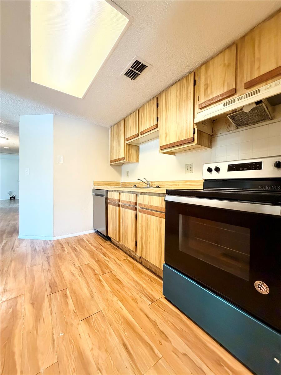 GARDENS OF FOREST LAKES CONDO - Residential Lease