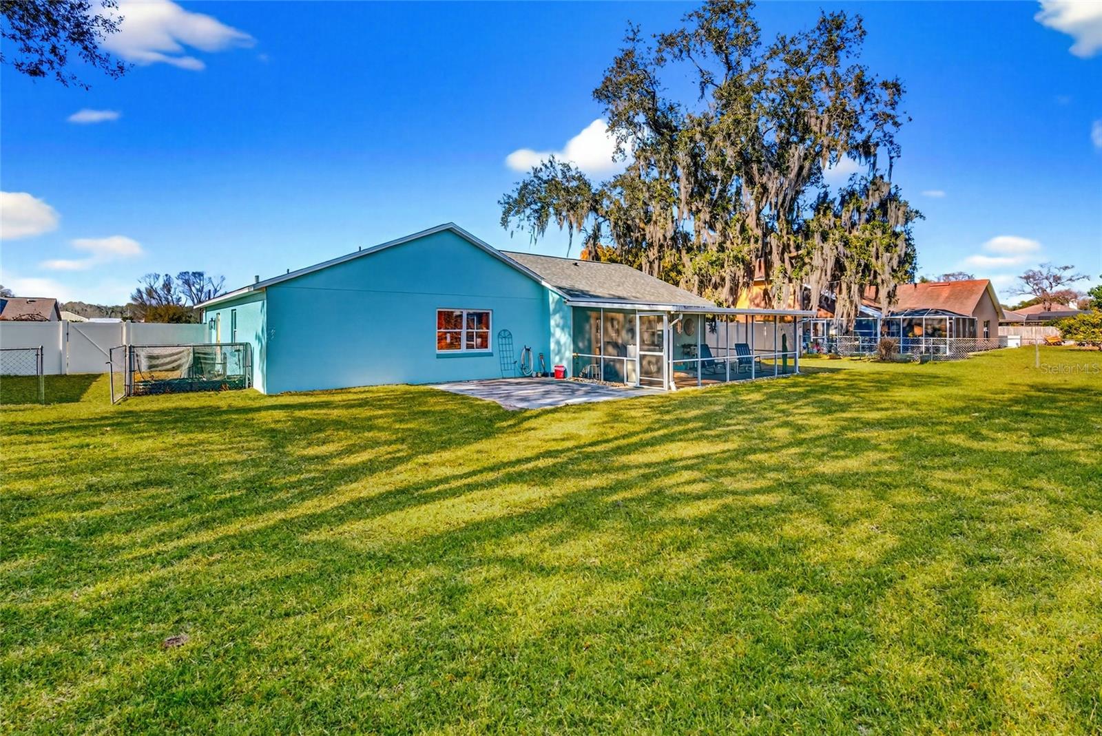 5118 ROYAL OAK DRIVE