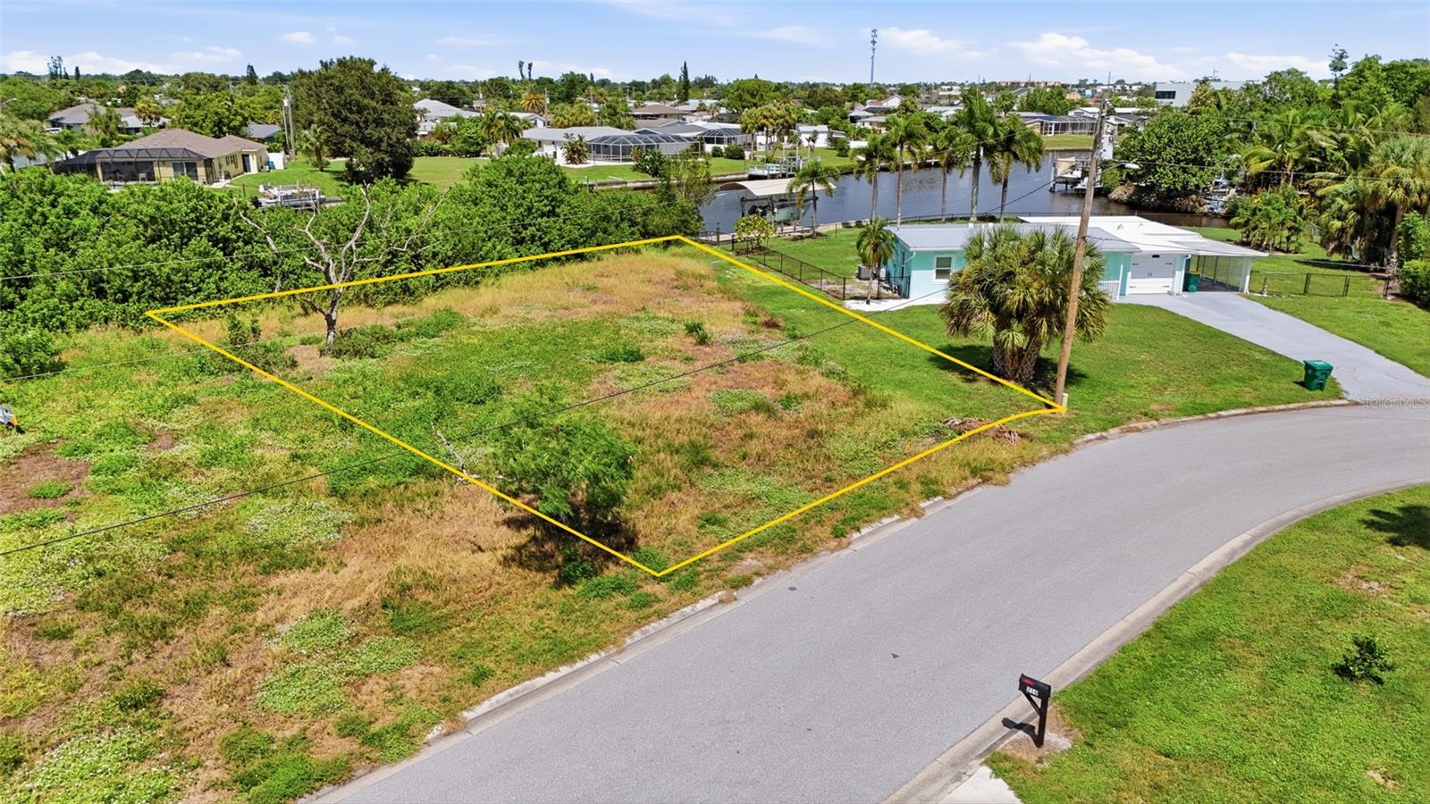 213 WATERWAY CIRCLE NE, PORT CHARLOTTE, FL, 33952 4 213 WATERWAY CIRCLE NE