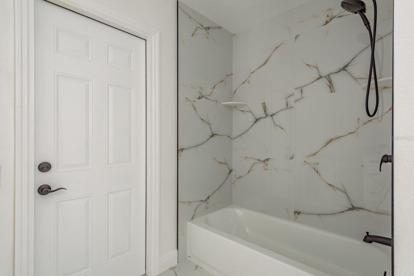 LEXINGTON OAKS PH 01 - Residential