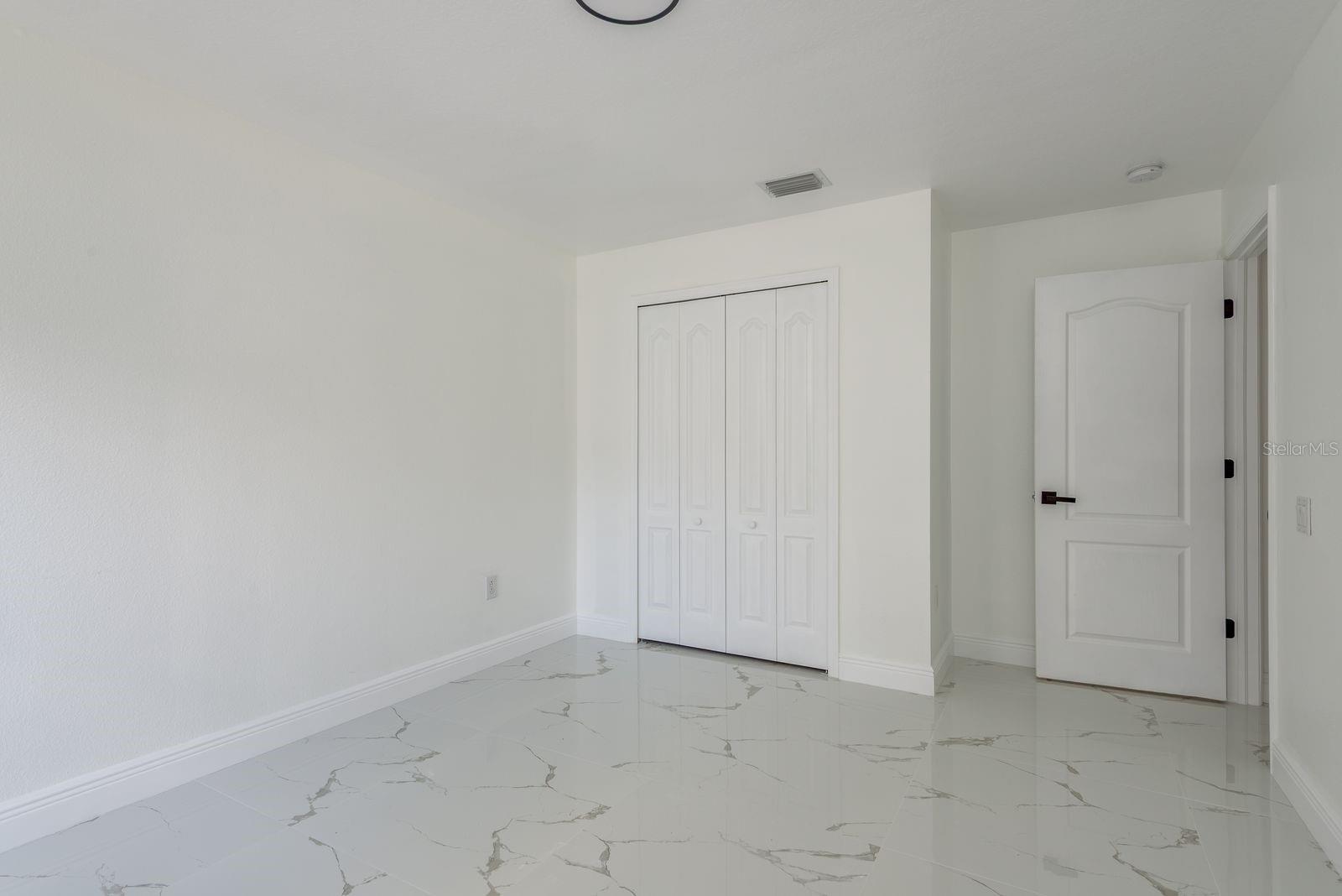 LEXINGTON OAKS PH 01 - Residential