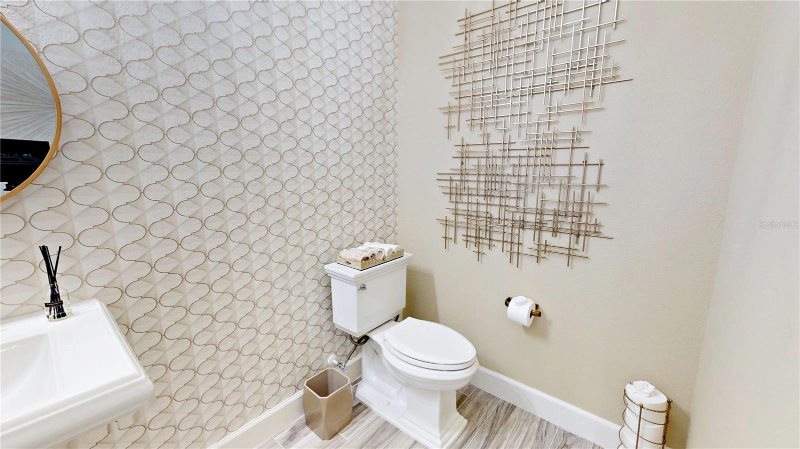 HAMLIN RESERVE - Residential Lease