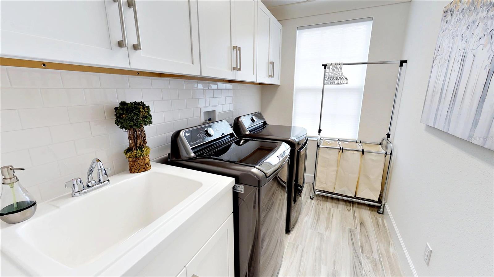 HAMLIN RESERVE - Residential Lease