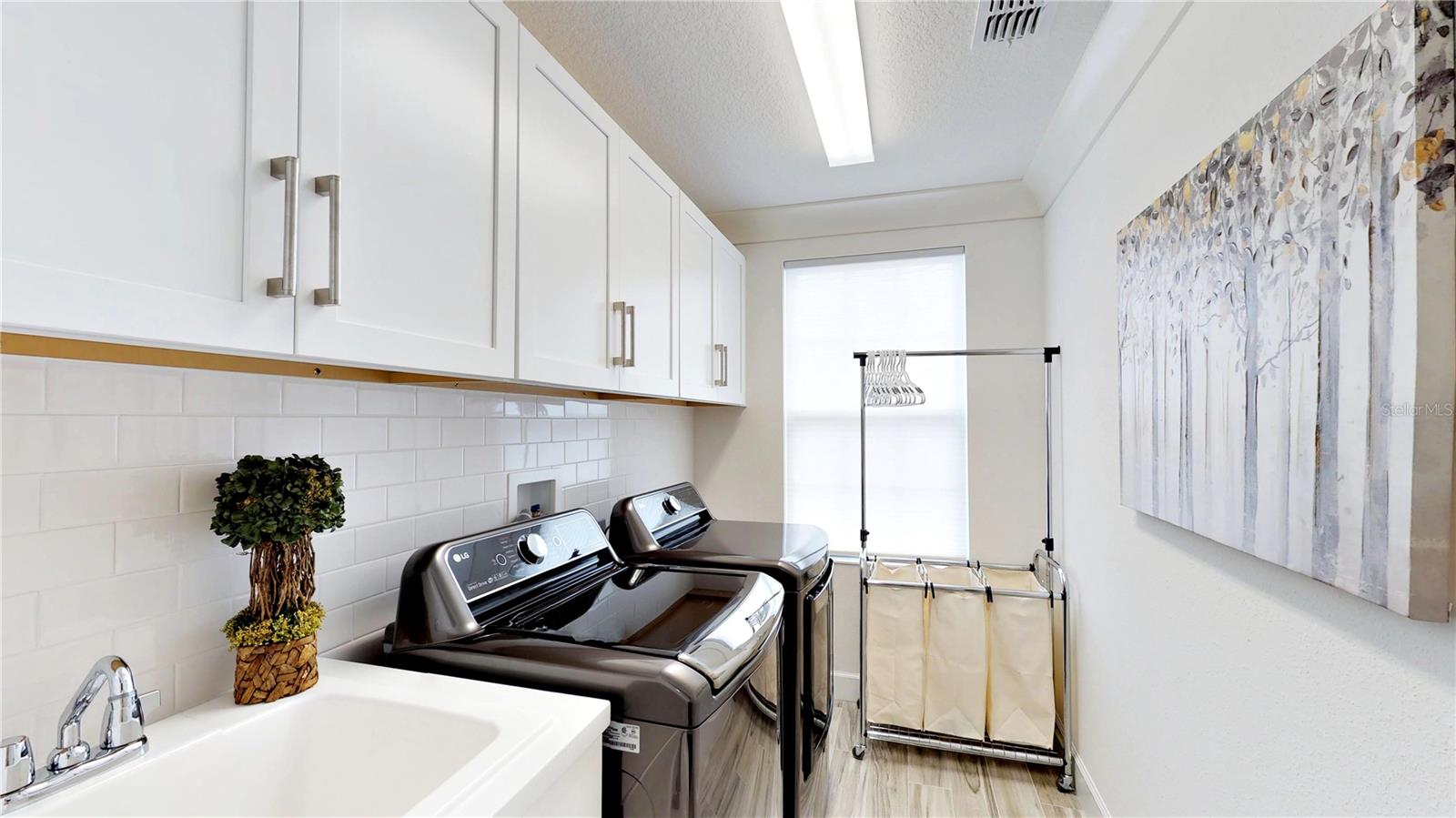 HAMLIN RESERVE - Residential Lease