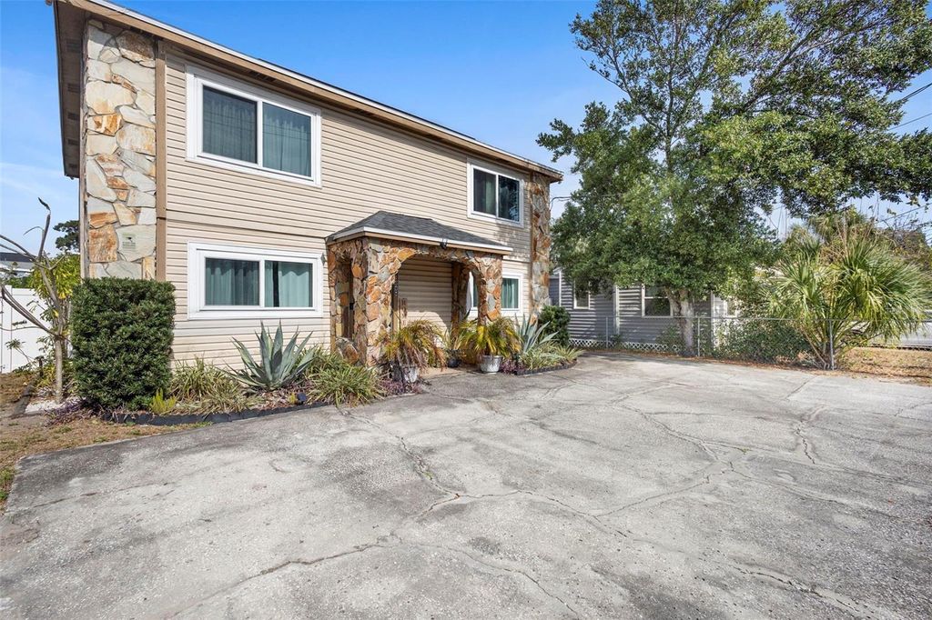 Photo of 1604 E Waters Avenue, Tampa, FL 33604 (MLS # O6367389)