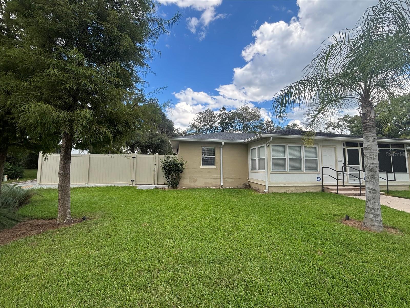 OAK PARK CALDWELLS ADD - Residential Lease