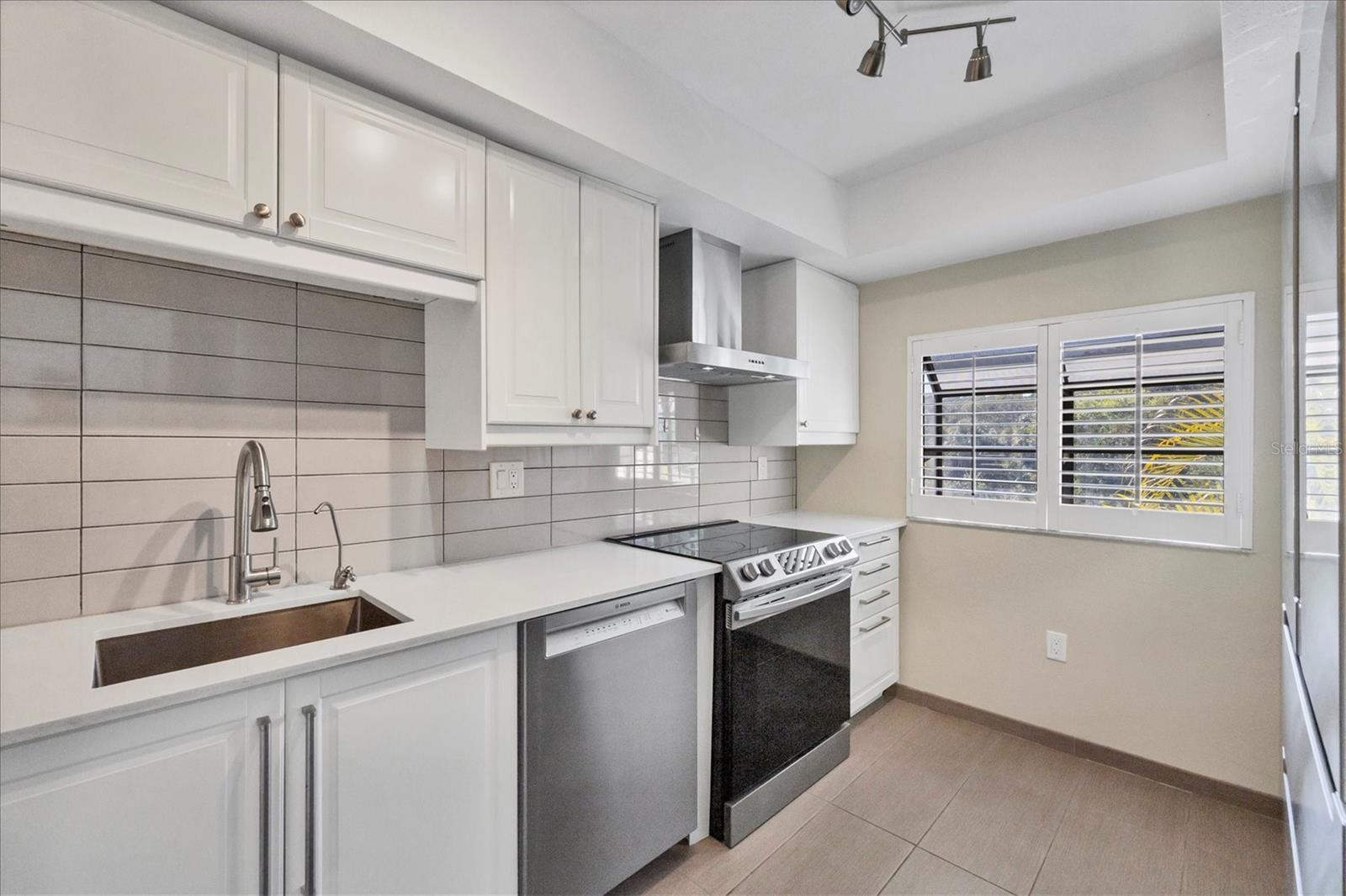 3363 CROSS CREEK DRIVE 3363