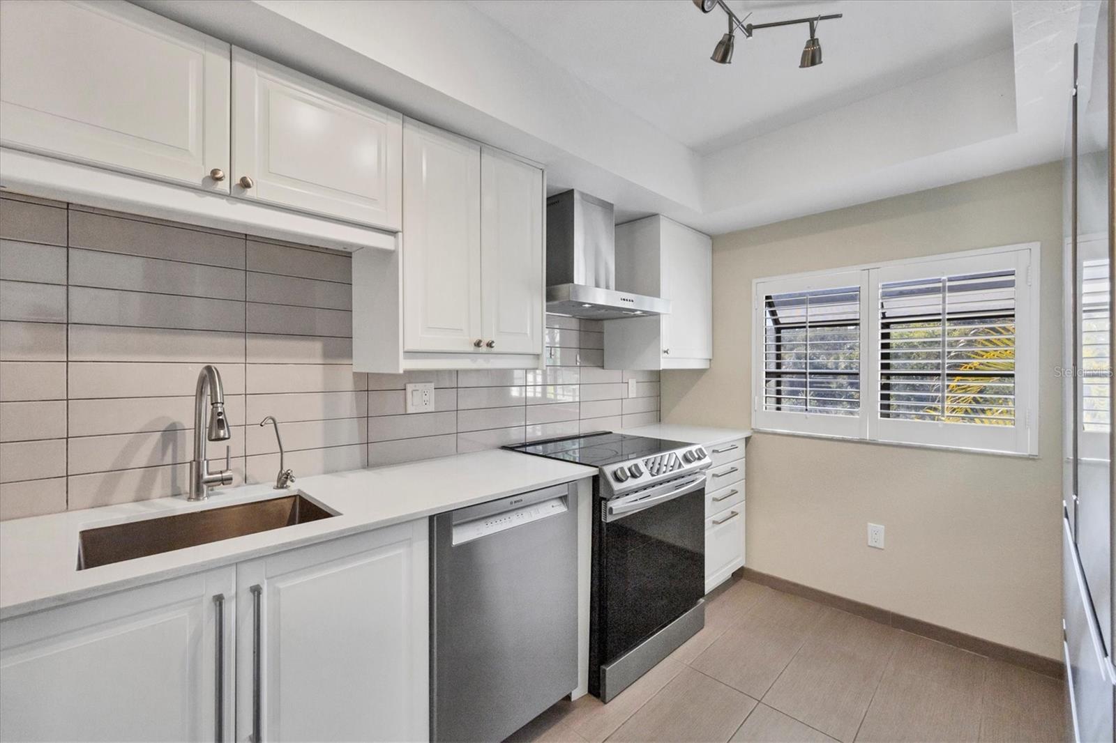 3363 CROSS CREEK DRIVE 3363