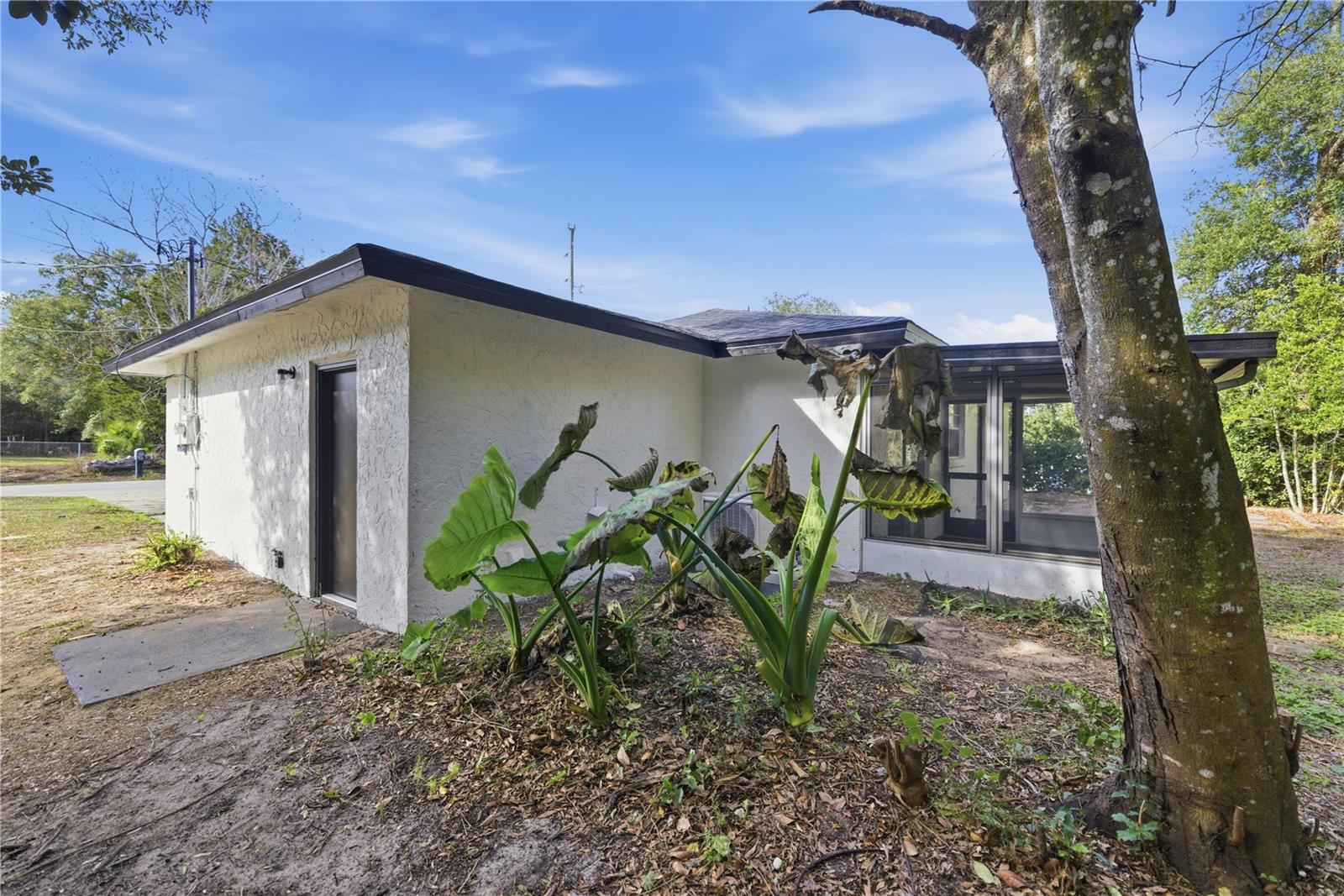 RAINBOW LAKES ESTATE - Residential