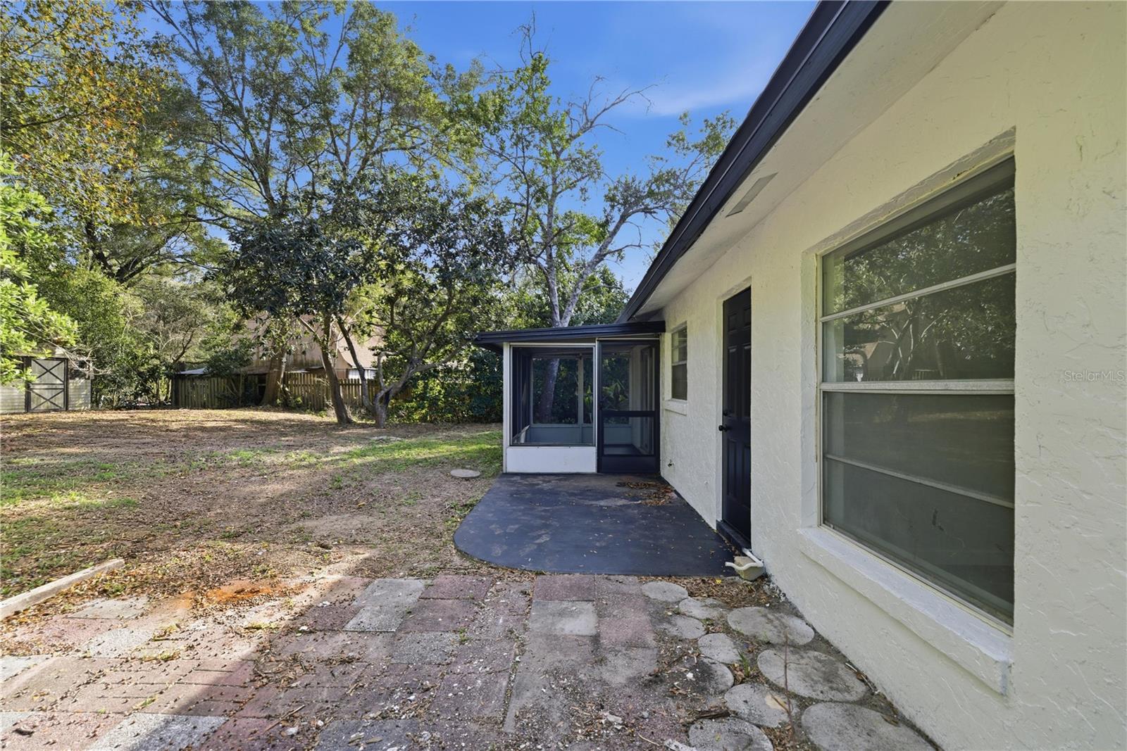 RAINBOW LAKES ESTATE - Residential