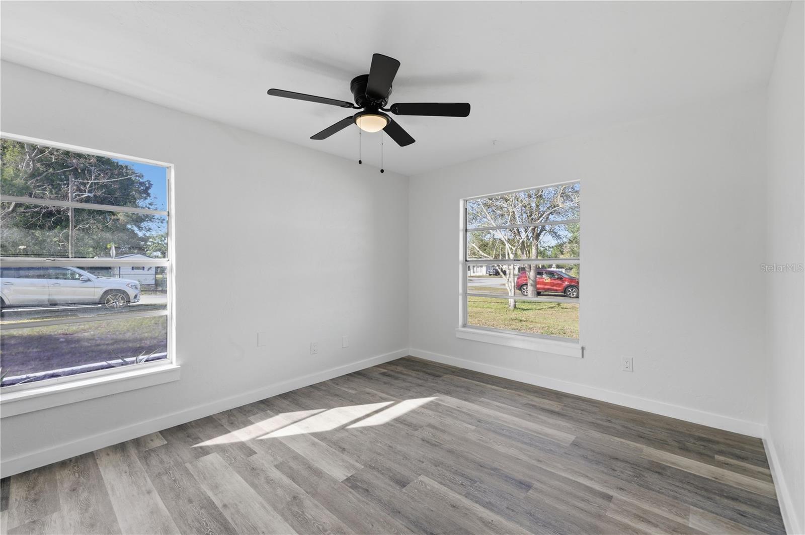 RAINBOW LAKES ESTATE - Residential