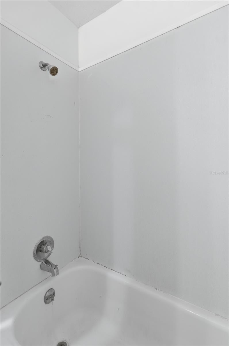 RAINBOW LAKES ESTATE - Residential