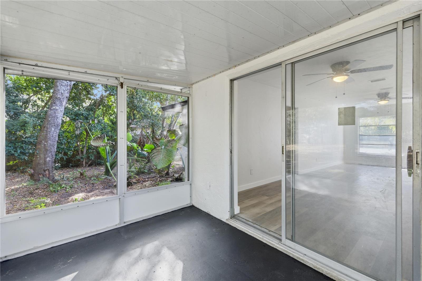 RAINBOW LAKES ESTATE - Residential