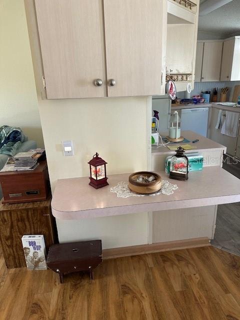 LAKEWOOD VILLAGE - Residential