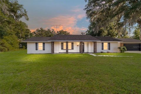 A home in DUNNELLON