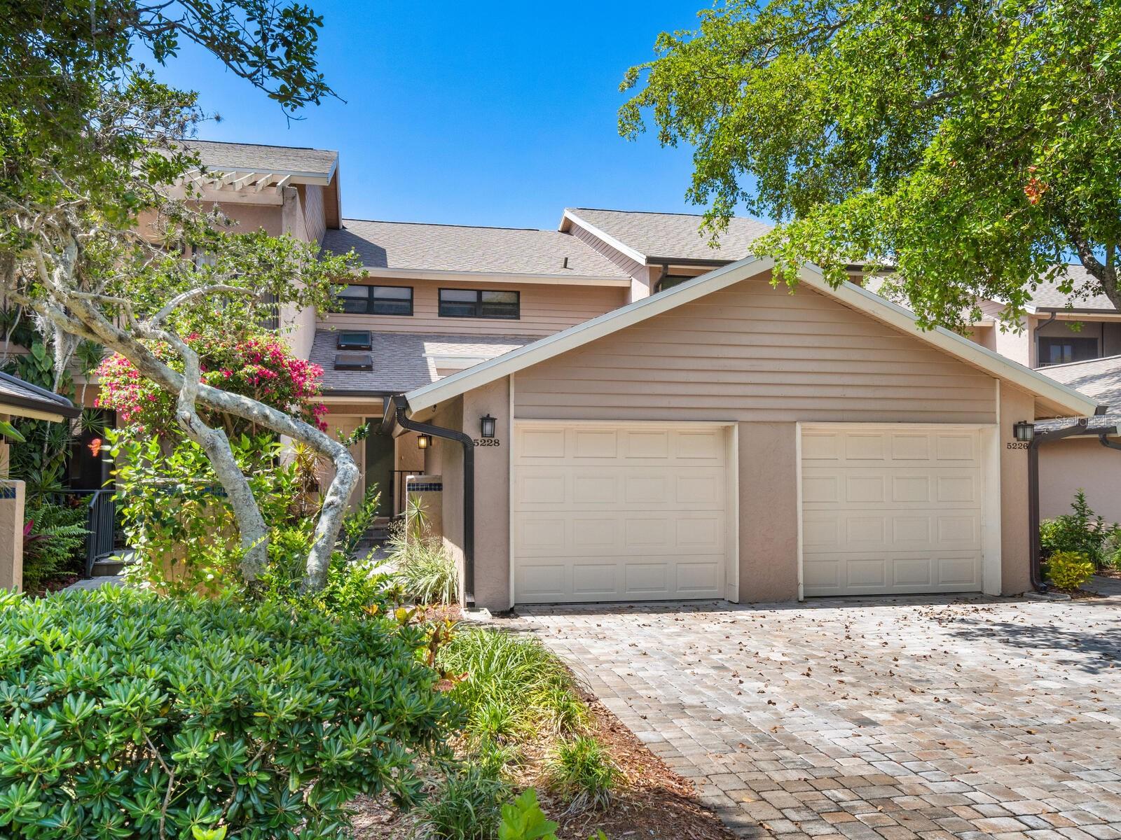 5228 LANDINGS BOULEVARD 202