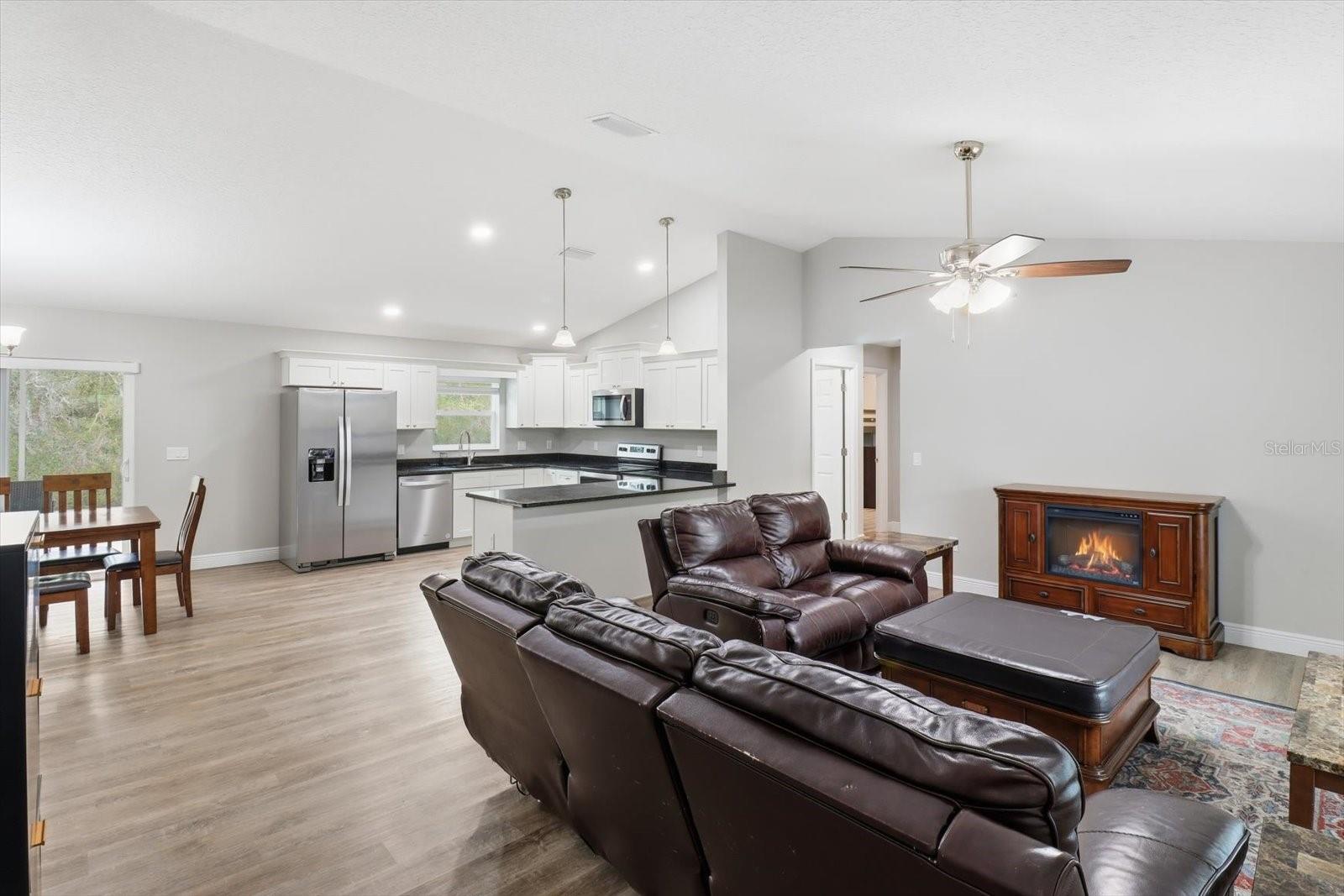 PINE RIDGE UNIT 01 - Residential