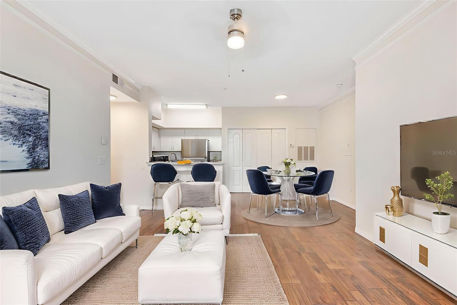 BELLA VILLINO IV - Residential Lease