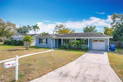 A home in WINTER PARK