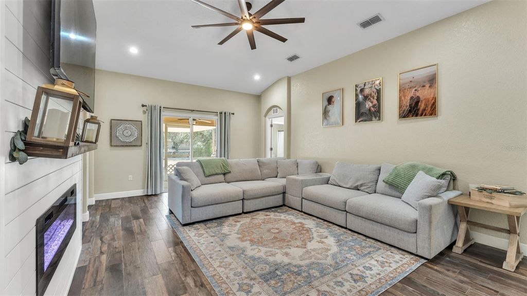 Photo of 6318 Presidential Lane, Lakeland, FL 33811 (MLS # L4959372)