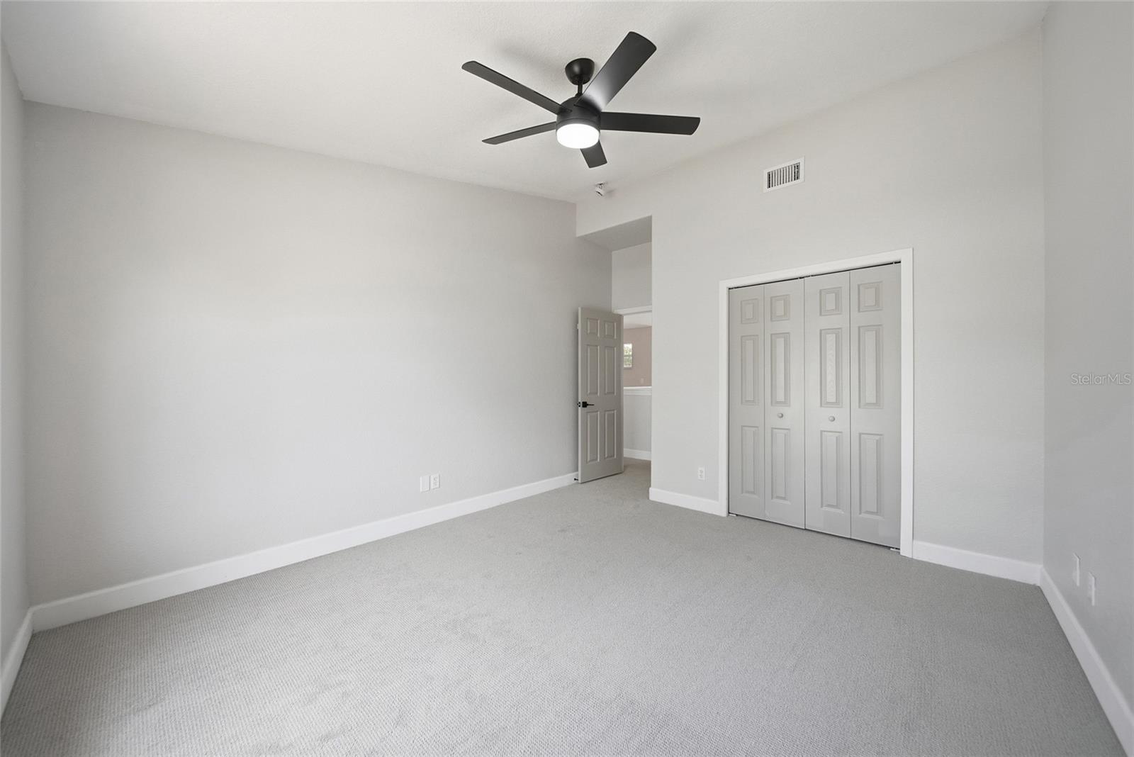 HERITAGE OAKS TWNHMS - Residential