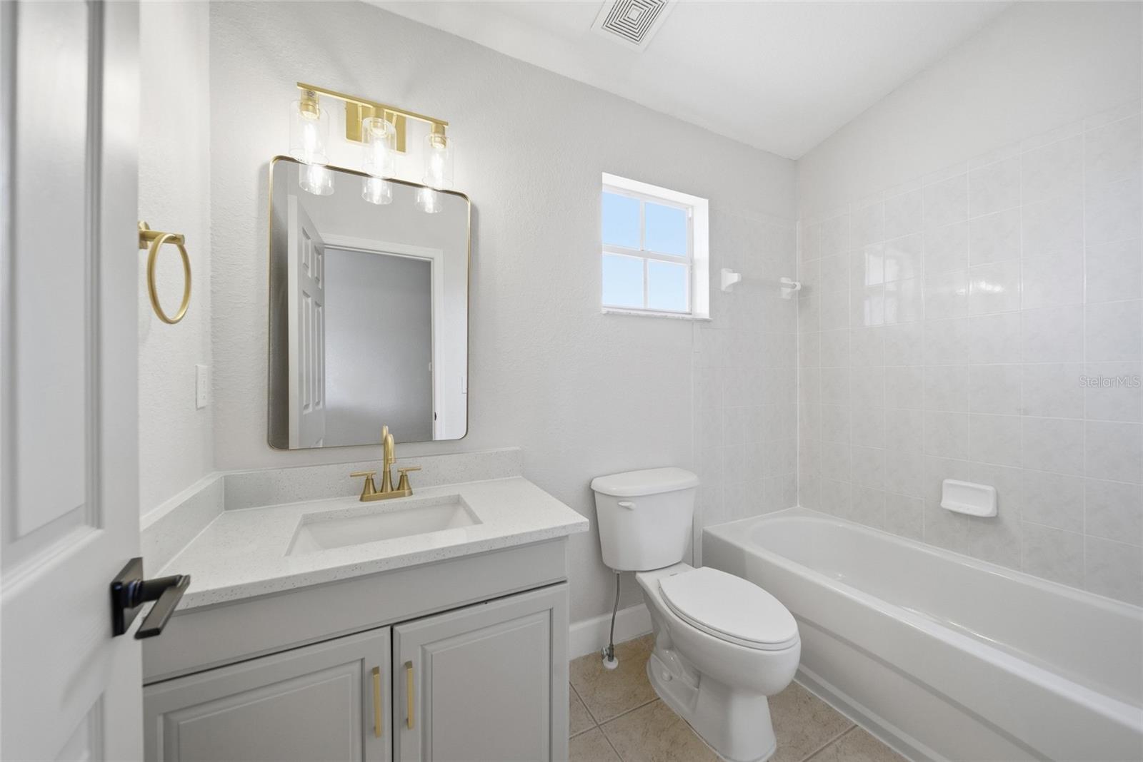 HERITAGE OAKS TWNHMS - Residential