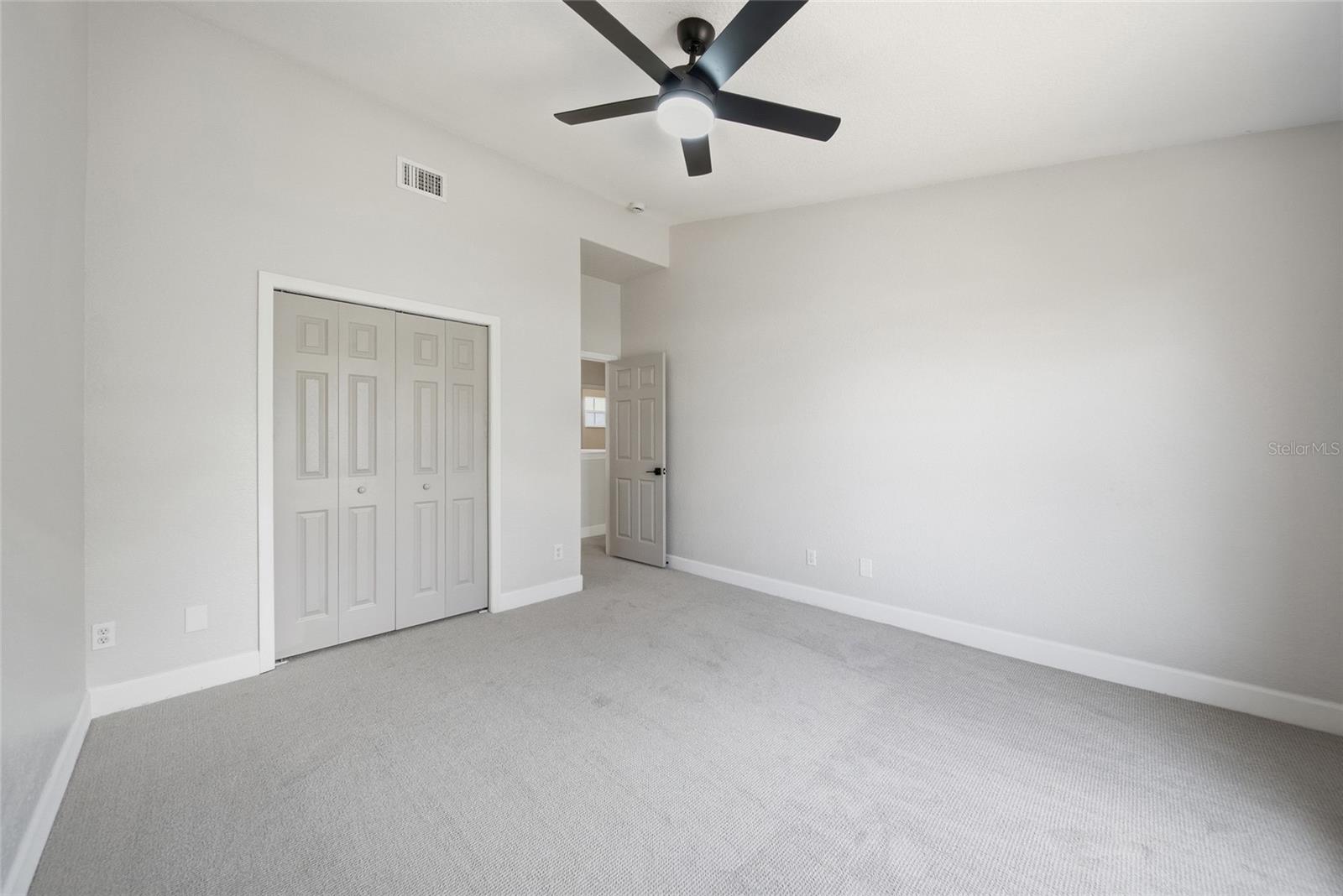 HERITAGE OAKS TWNHMS - Residential