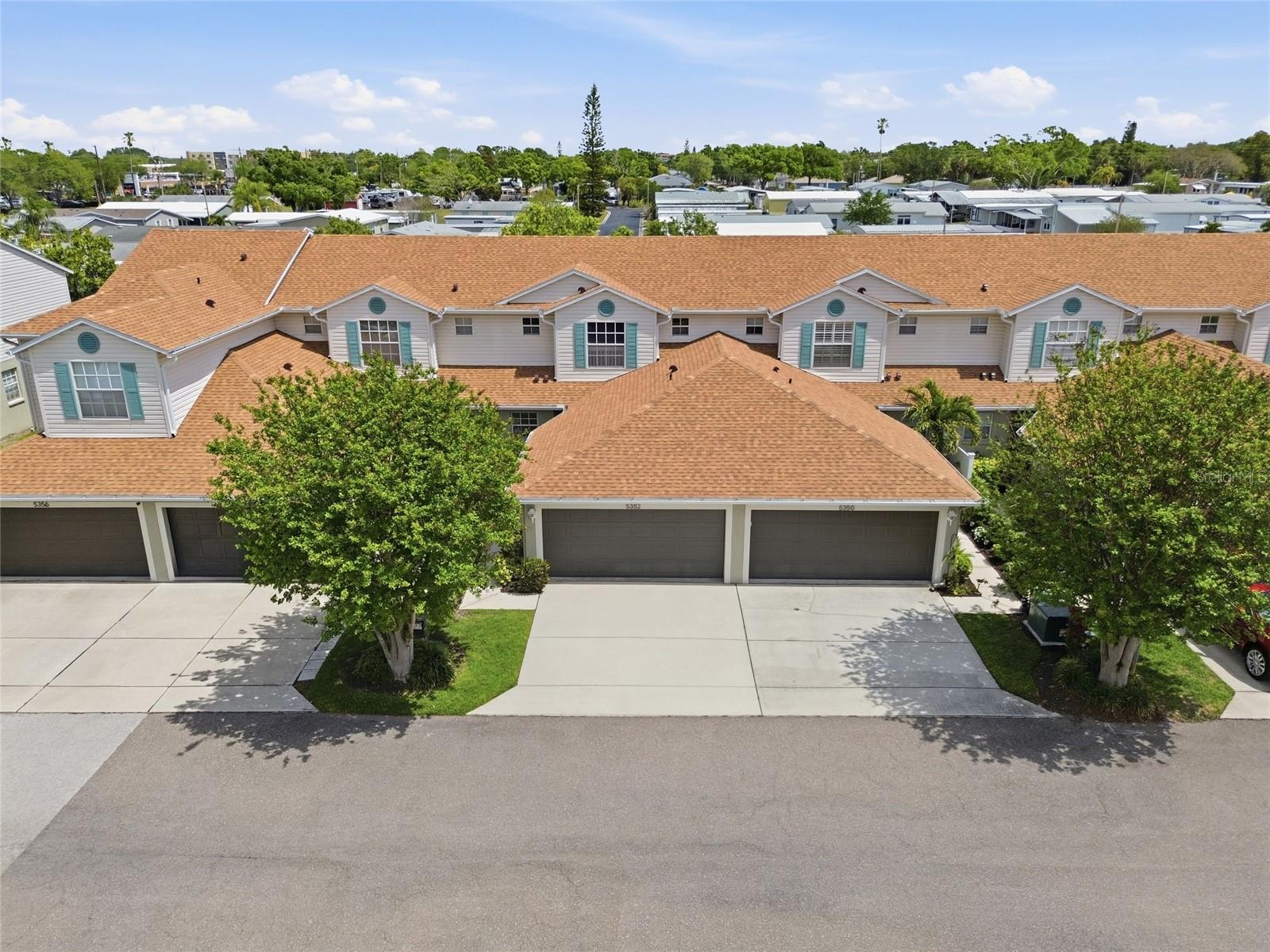 HERITAGE OAKS TWNHMS - Residential