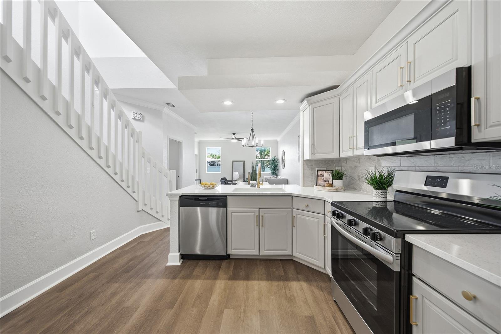 HERITAGE OAKS TWNHMS - Residential