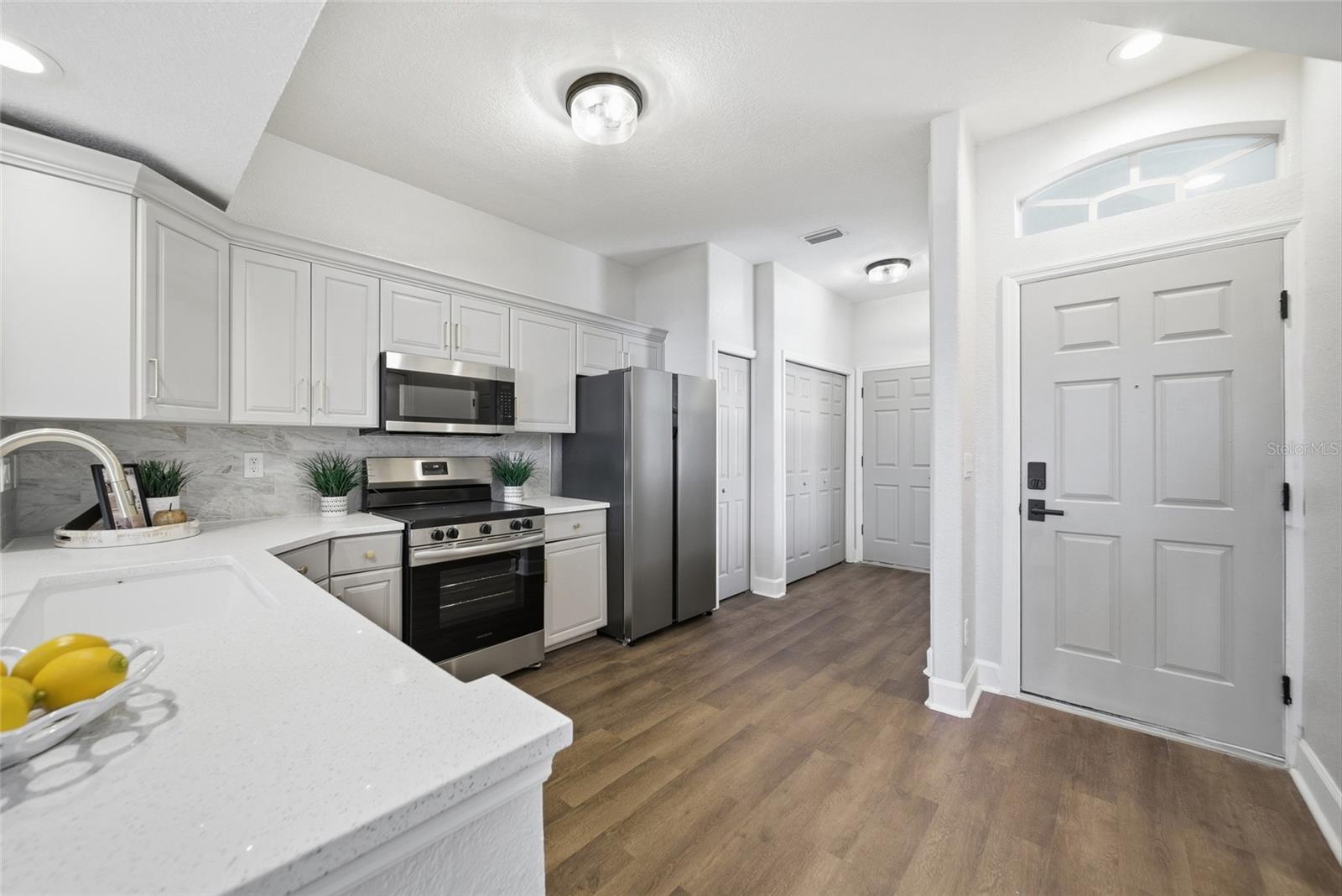 HERITAGE OAKS TWNHMS - Residential