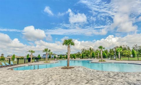 A home in LAKELAND