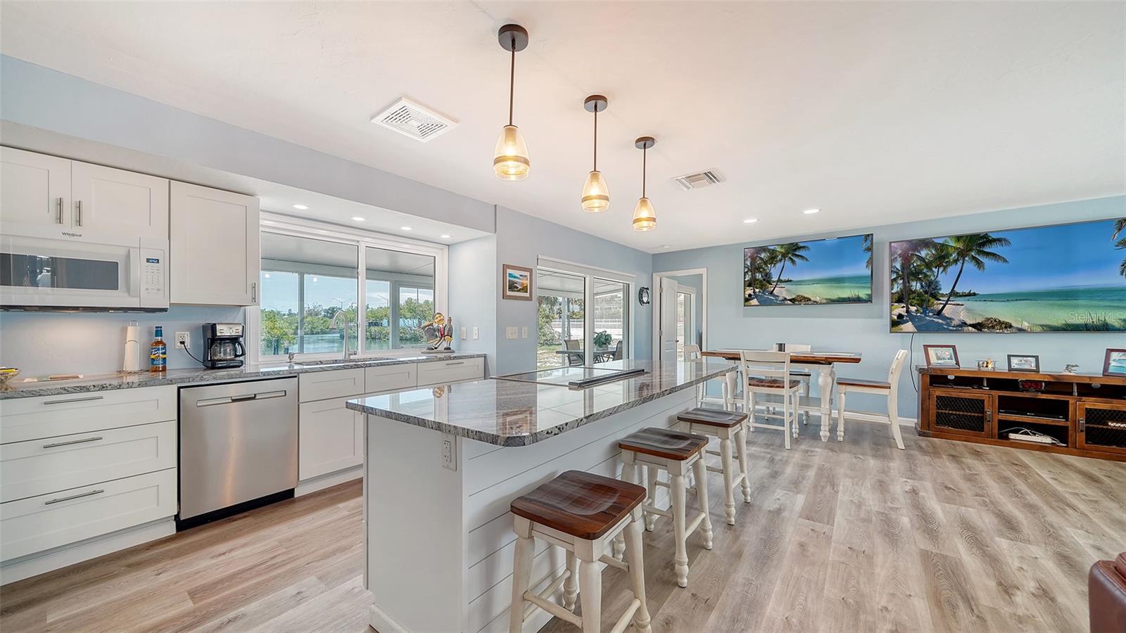 BAY POINT REP - Commercial Sale