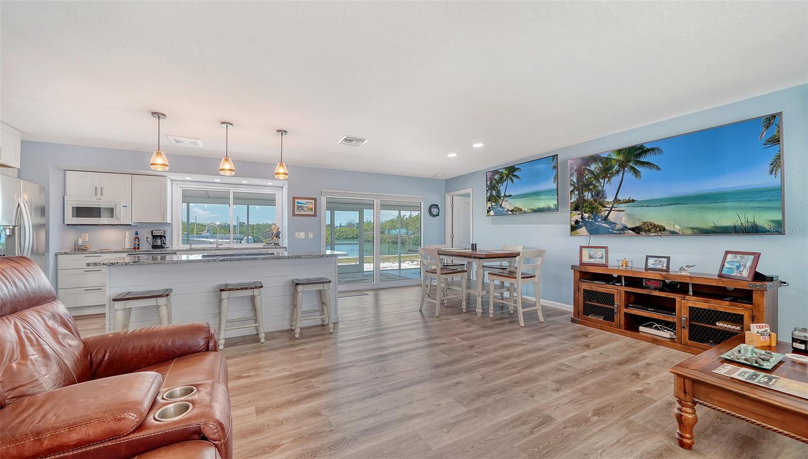 BAY POINT REP - Commercial Sale