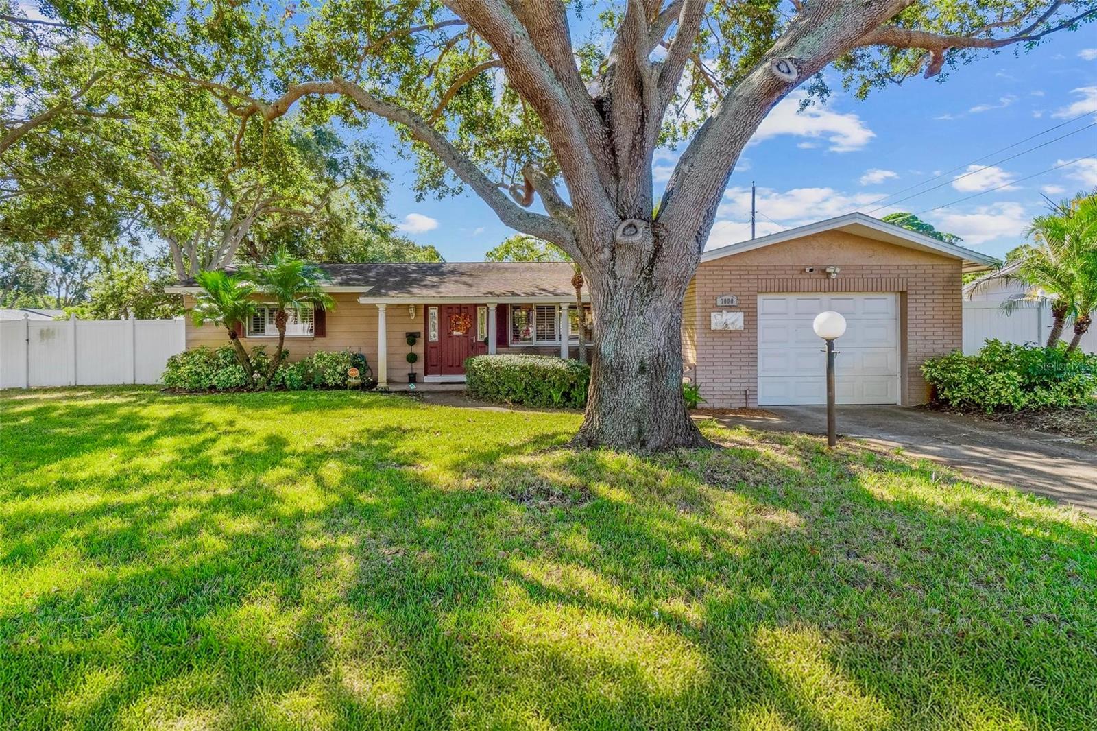 BRIARWOOD ACRES 1ST ADD - Residential