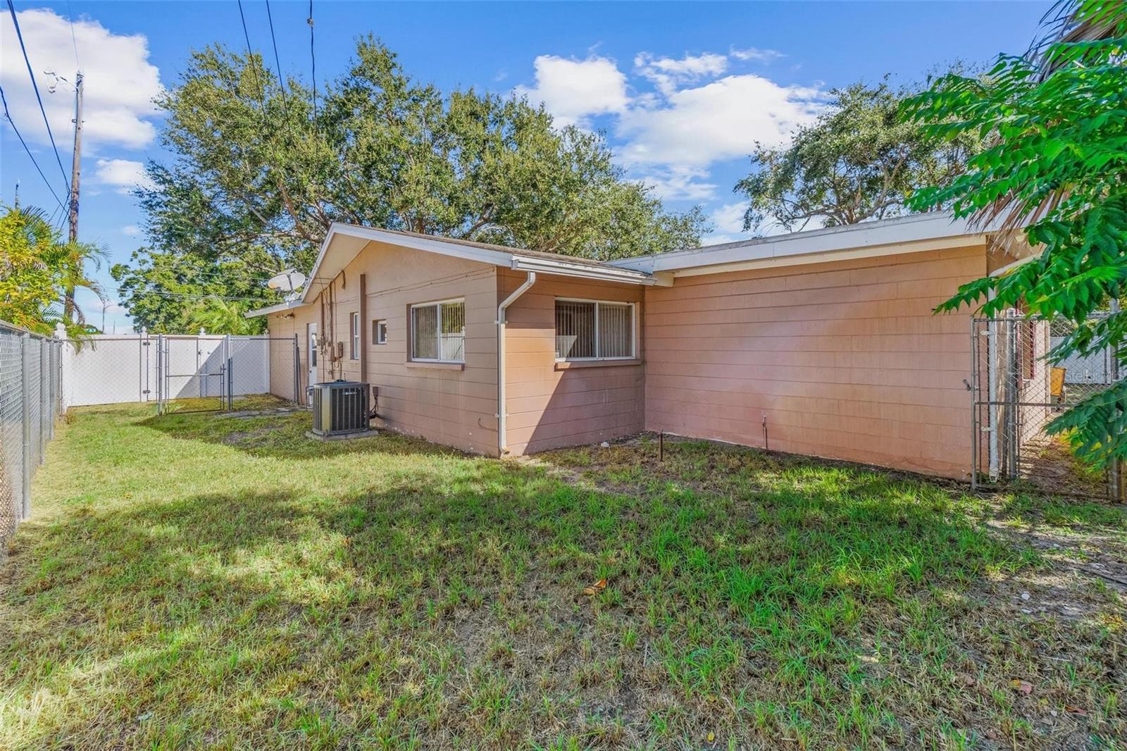 BRIARWOOD ACRES 1ST ADD - Residential