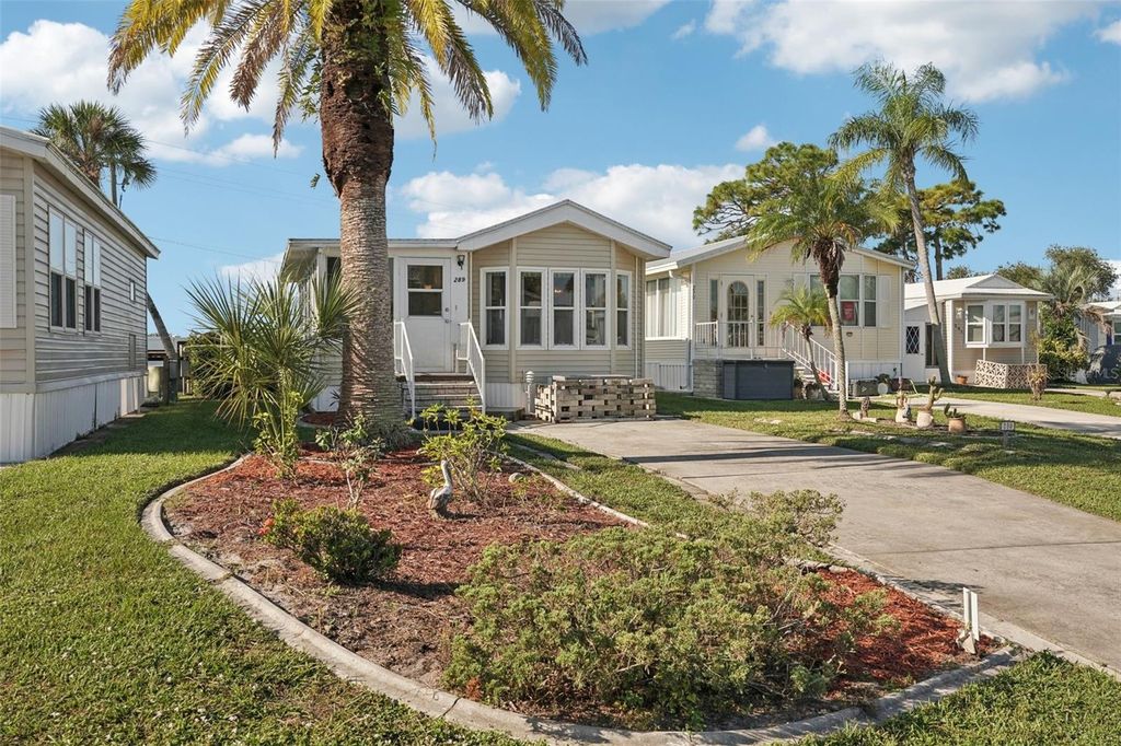 Photo of 289 Bainbridge Drive, Nokomis, FL 34275 (MLS # S5136894)