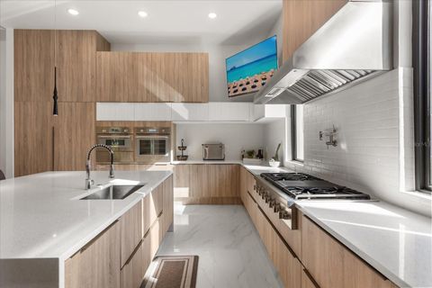 Tiny photo for 15600 Pendio Drive, Bella Collina, FL 34756 (MLS # G5105365)