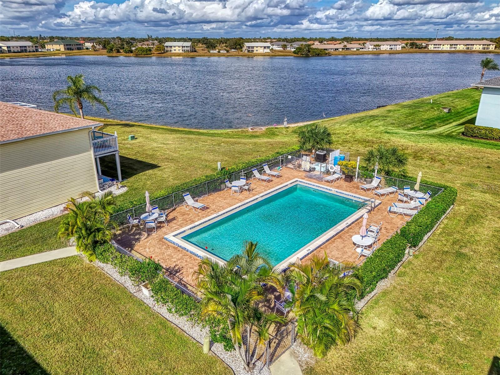 LAKE RIO TWNHMS - Residential