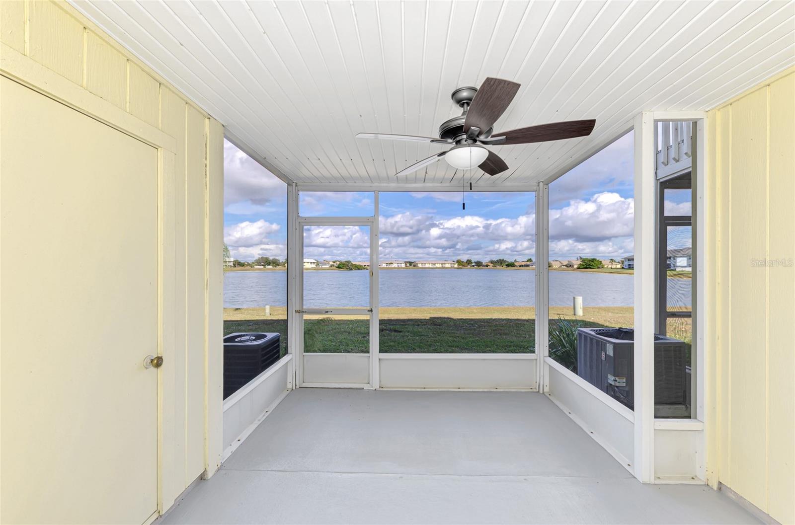 LAKE RIO TWNHMS - Residential