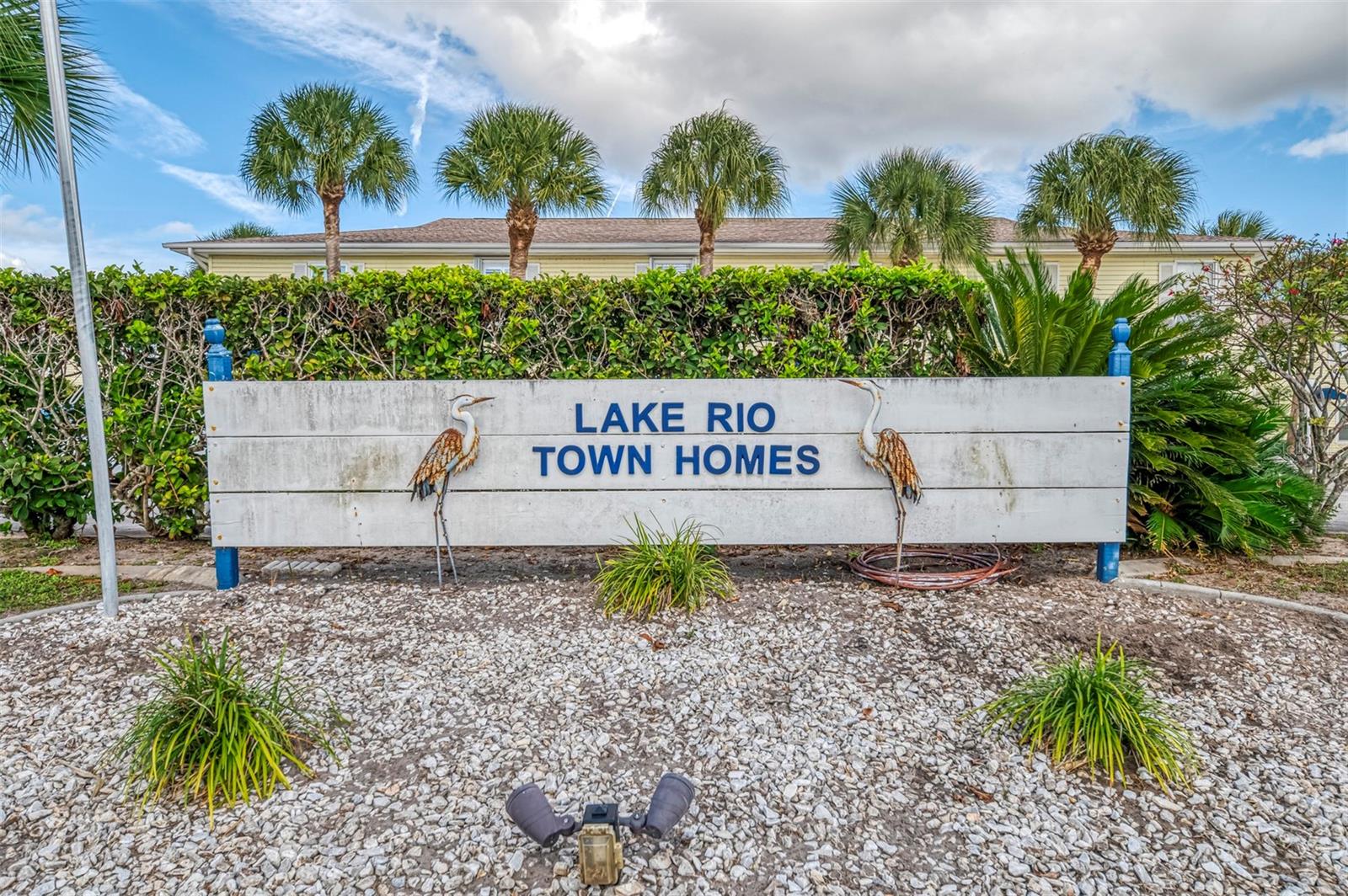 LAKE RIO TWNHMS - Residential