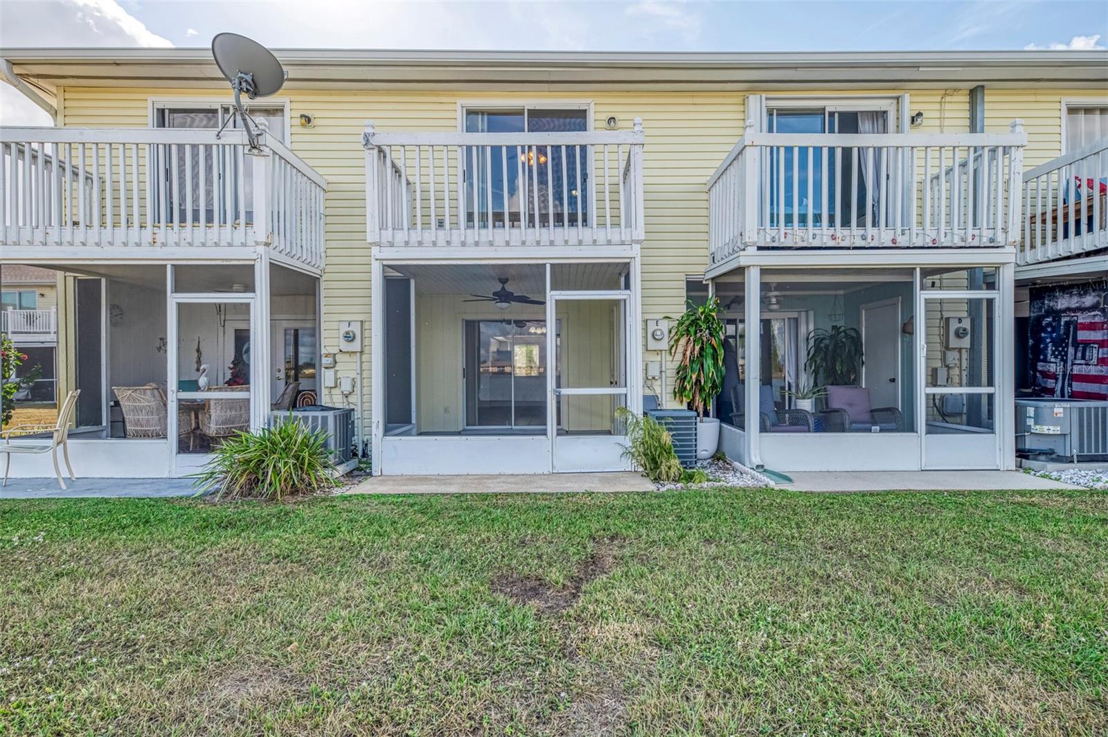 LAKE RIO TWNHMS - Residential