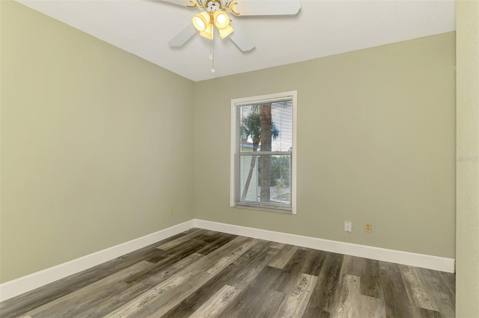 LAKE RIO TWNHMS - Residential