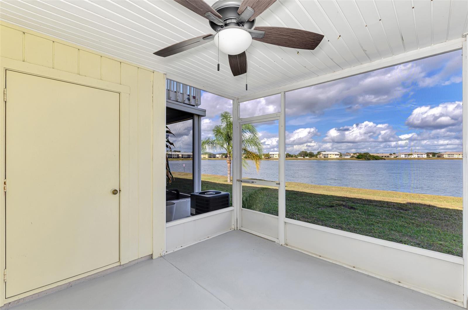 LAKE RIO TWNHMS - Residential