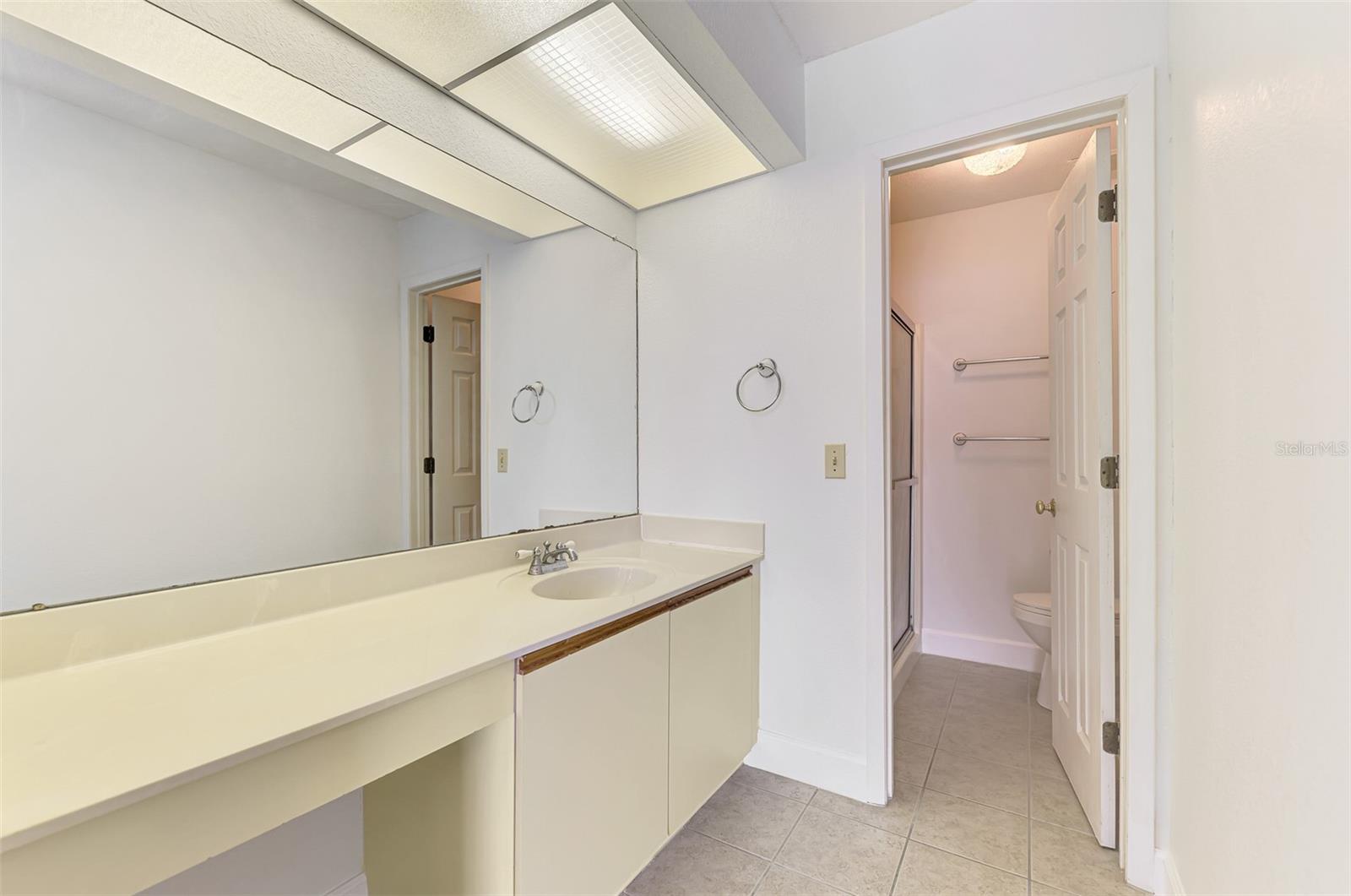 LAKE RIO TWNHMS - Residential